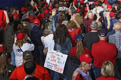 Trump rallies small but energetic crowd in New Hampshire